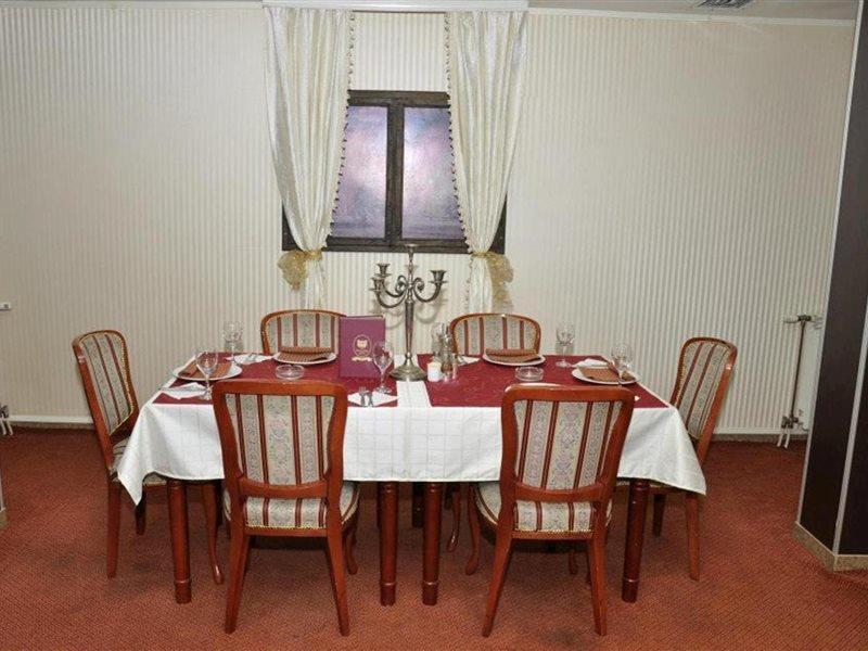 Hotel Atlas Novi Pazar Bagian luar foto
