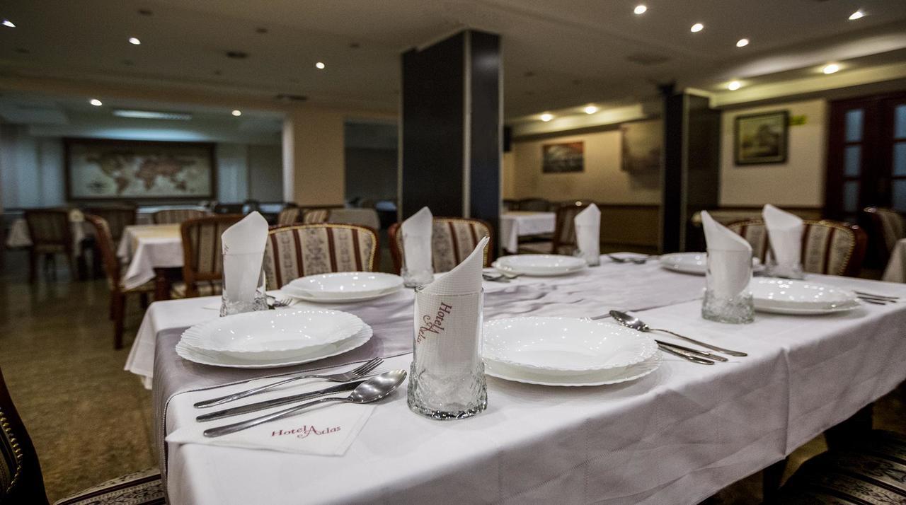 Hotel Atlas Novi Pazar Bagian luar foto